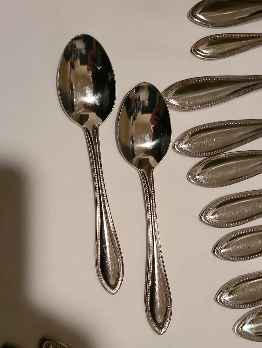 Wallace 18/10 Indonesia Silver Flatware, 19 Pieces Beaded Edge Teardrop